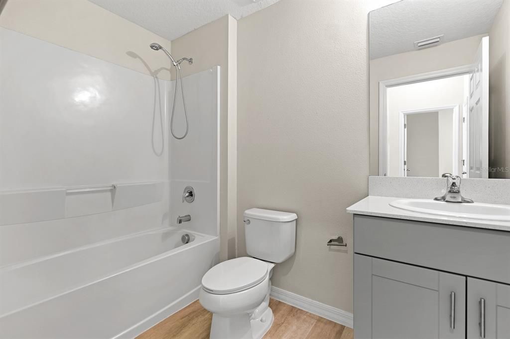 For Rent: $2,300 (3 beds, 2 baths, 1458 Square Feet)