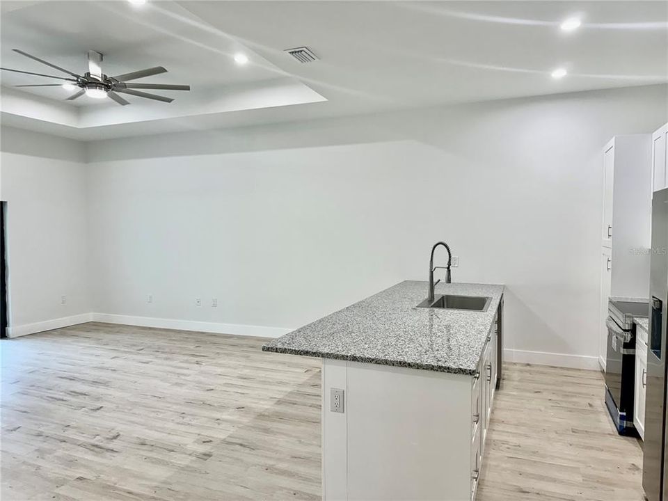 For Rent: $1,750 (3 beds, 2 baths, 1384 Square Feet)