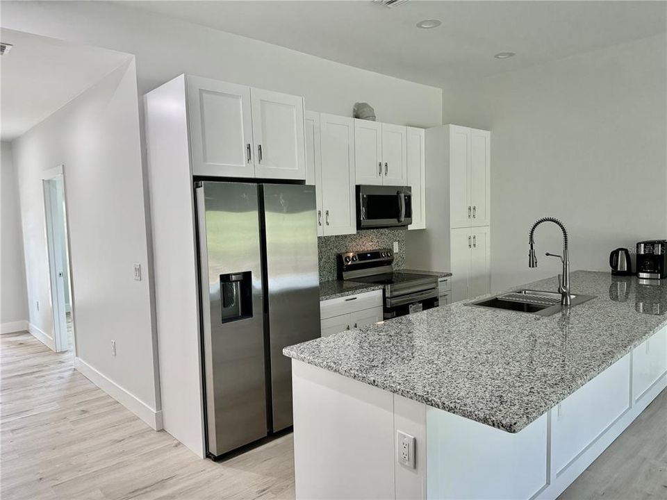 For Rent: $1,750 (3 beds, 2 baths, 1384 Square Feet)