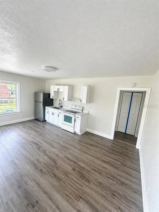 For Rent: $1,525 (2 beds, 1 baths, 1232 Square Feet)