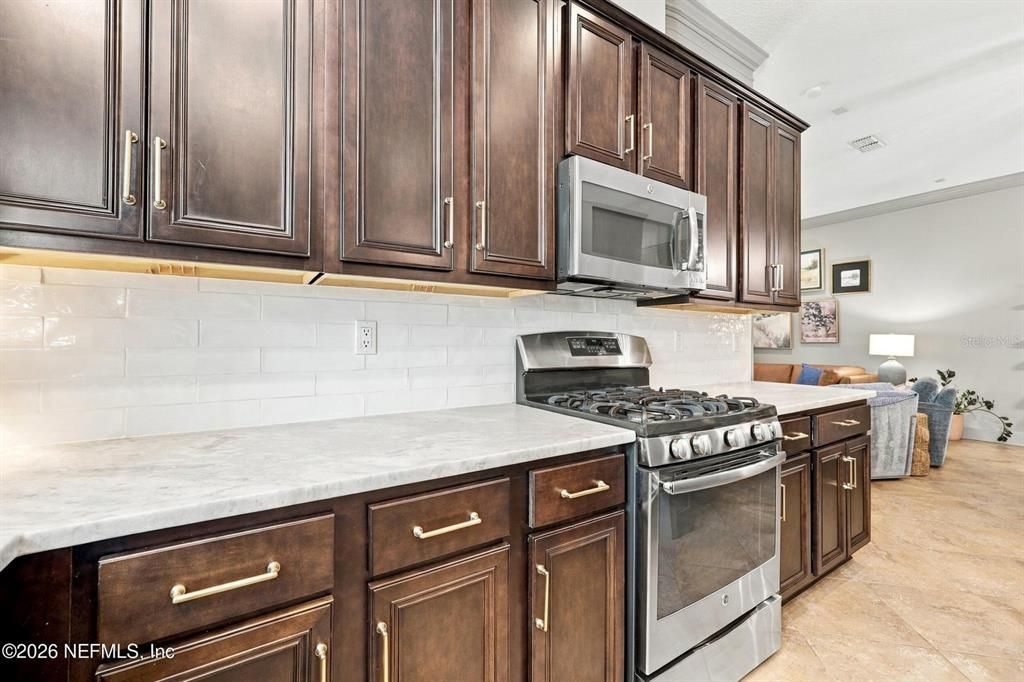 For Sale: $522,000 (4 beds, 3 baths, 1912 Square Feet)