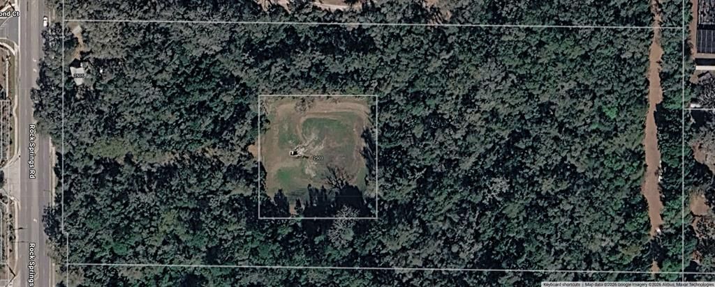 En Venta: $950,000 (11.00 acres)