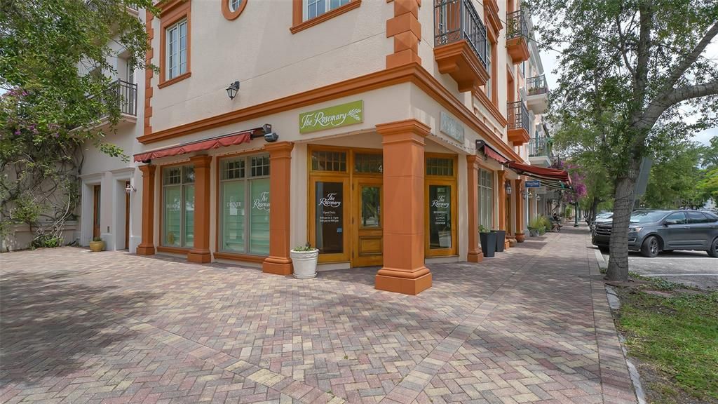 В аренду: $4,700 (4 спален, 2 ванн, 1622 Квадратных фут)