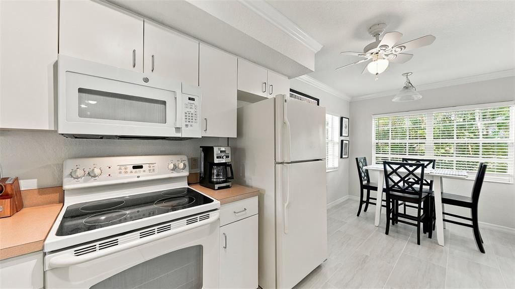 В аренду: $4,700 (4 спален, 2 ванн, 1622 Квадратных фут)