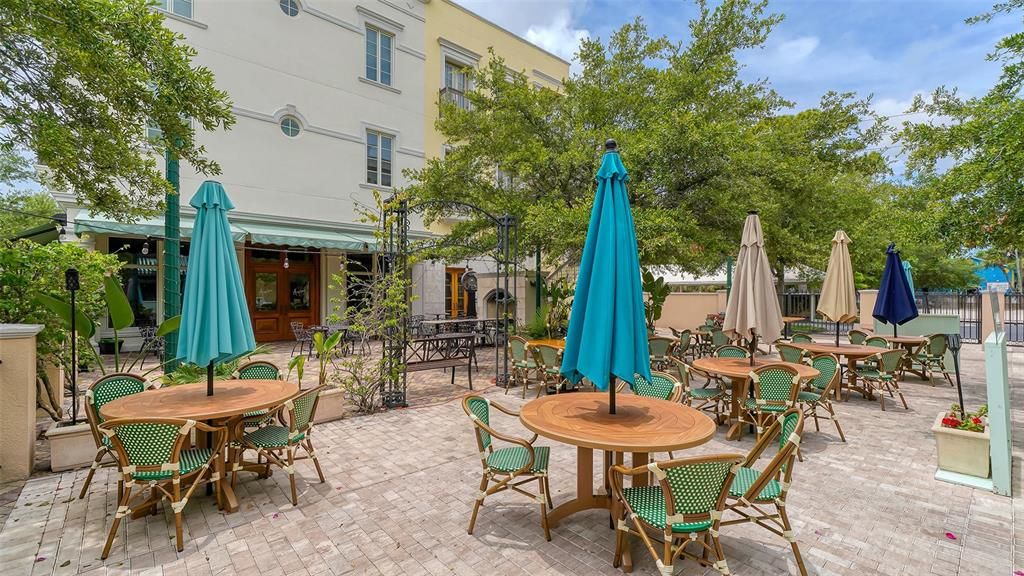 В аренду: $4,700 (4 спален, 2 ванн, 1622 Квадратных фут)