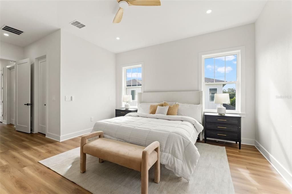 For Sale: $985,000 (4 beds, 3 baths, 2638 Square Feet)