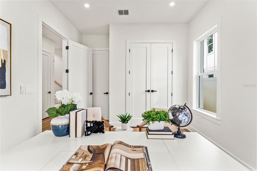 For Sale: $985,000 (4 beds, 3 baths, 2638 Square Feet)
