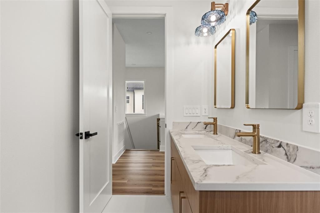 For Sale: $985,000 (4 beds, 3 baths, 2638 Square Feet)