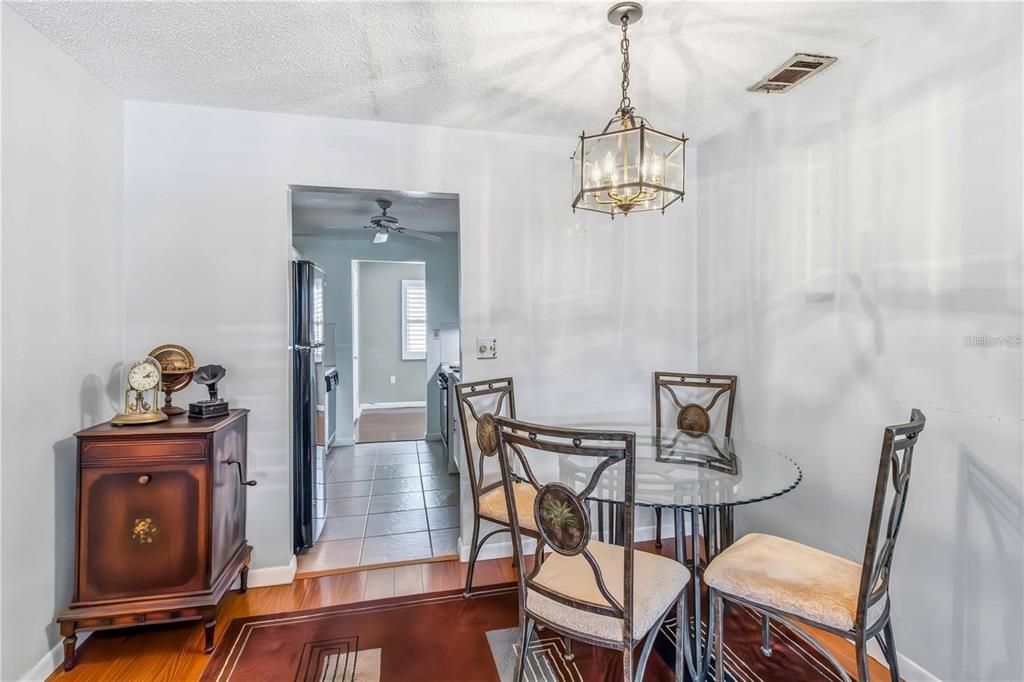 En Venta: $114,900 (2 camas, 2 baños, 1010 Pies cuadrados)