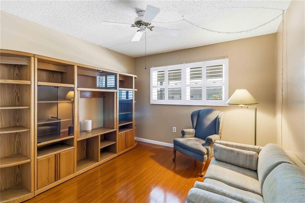 En Venta: $114,900 (2 camas, 2 baños, 1010 Pies cuadrados)