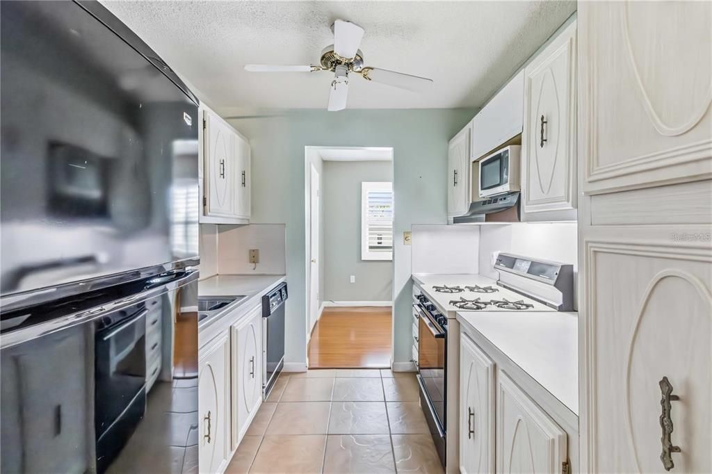 En Venta: $114,900 (2 camas, 2 baños, 1010 Pies cuadrados)