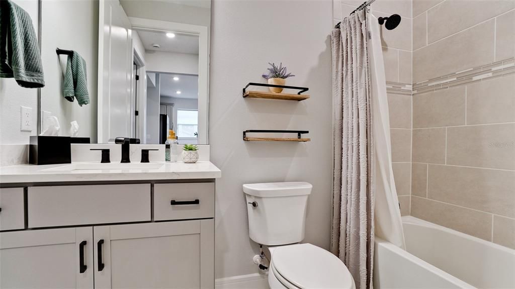 For Sale: $420,000 (2 beds, 2 baths, 1563 Square Feet)