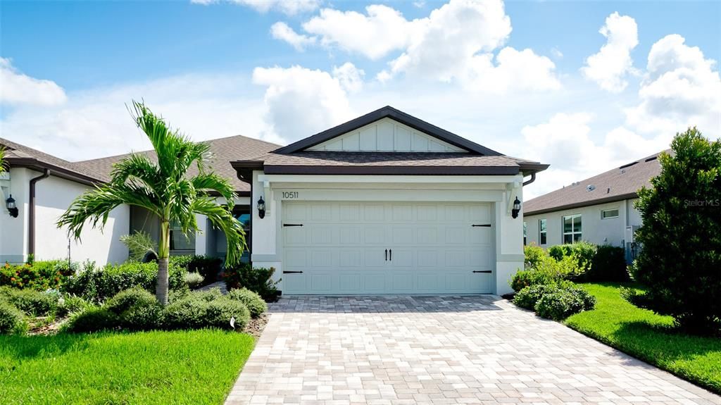 For Sale: $420,000 (2 beds, 2 baths, 1563 Square Feet)