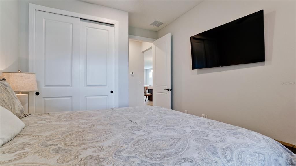 For Sale: $420,000 (2 beds, 2 baths, 1563 Square Feet)