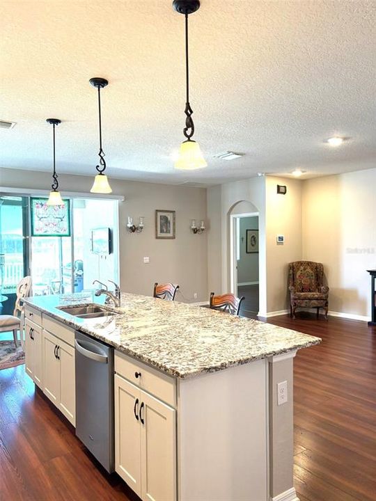 For Sale: $368,900 (3 beds, 2 baths, 1844 Square Feet)