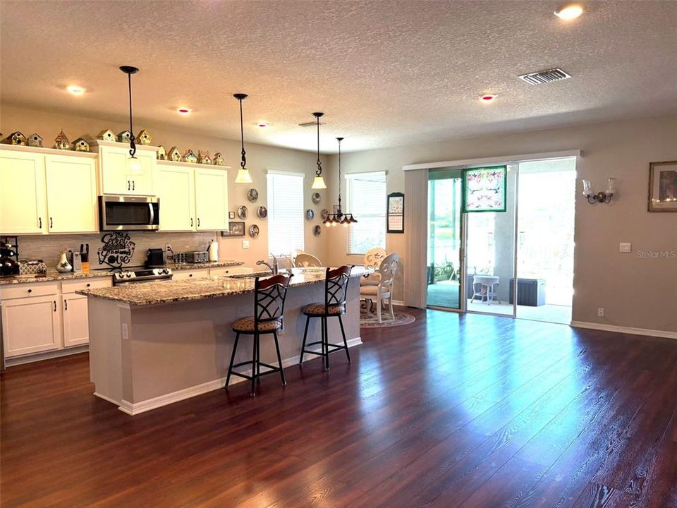 For Sale: $368,900 (3 beds, 2 baths, 1844 Square Feet)