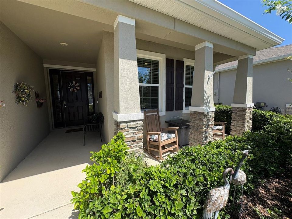 For Sale: $368,900 (3 beds, 2 baths, 1844 Square Feet)