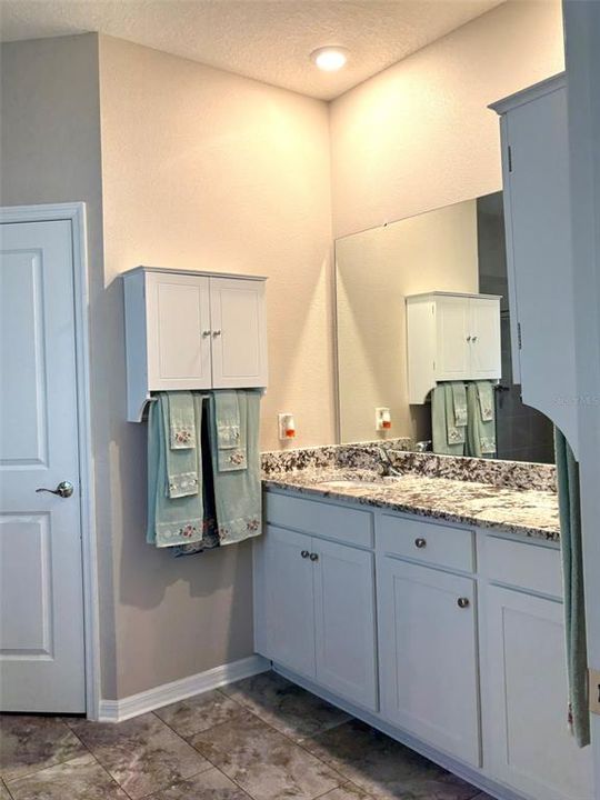 For Sale: $368,900 (3 beds, 2 baths, 1844 Square Feet)