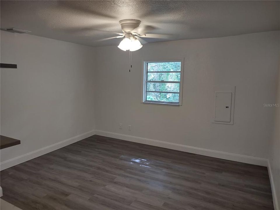 En Venta: $229,000 (4 camas, 2 baños, 1350 Pies cuadrados)