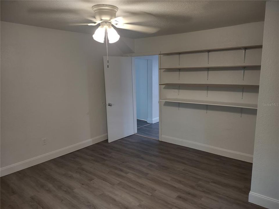 En Venta: $229,000 (4 camas, 2 baños, 1350 Pies cuadrados)
