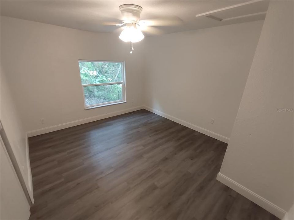 En Venta: $229,000 (4 camas, 2 baños, 1350 Pies cuadrados)