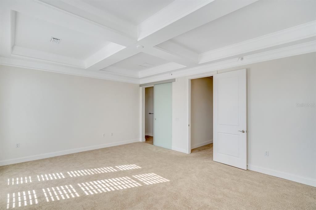 For Rent: $7,995 (3 beds, 3 baths, 4000 Square Feet)