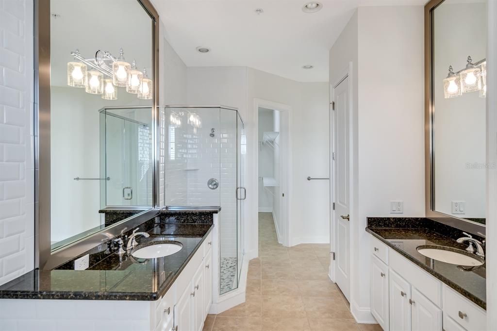 For Rent: $7,995 (3 beds, 3 baths, 4000 Square Feet)
