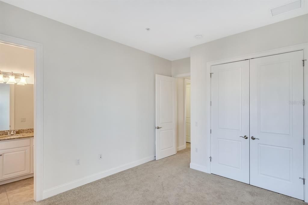 For Rent: $7,995 (3 beds, 3 baths, 4000 Square Feet)