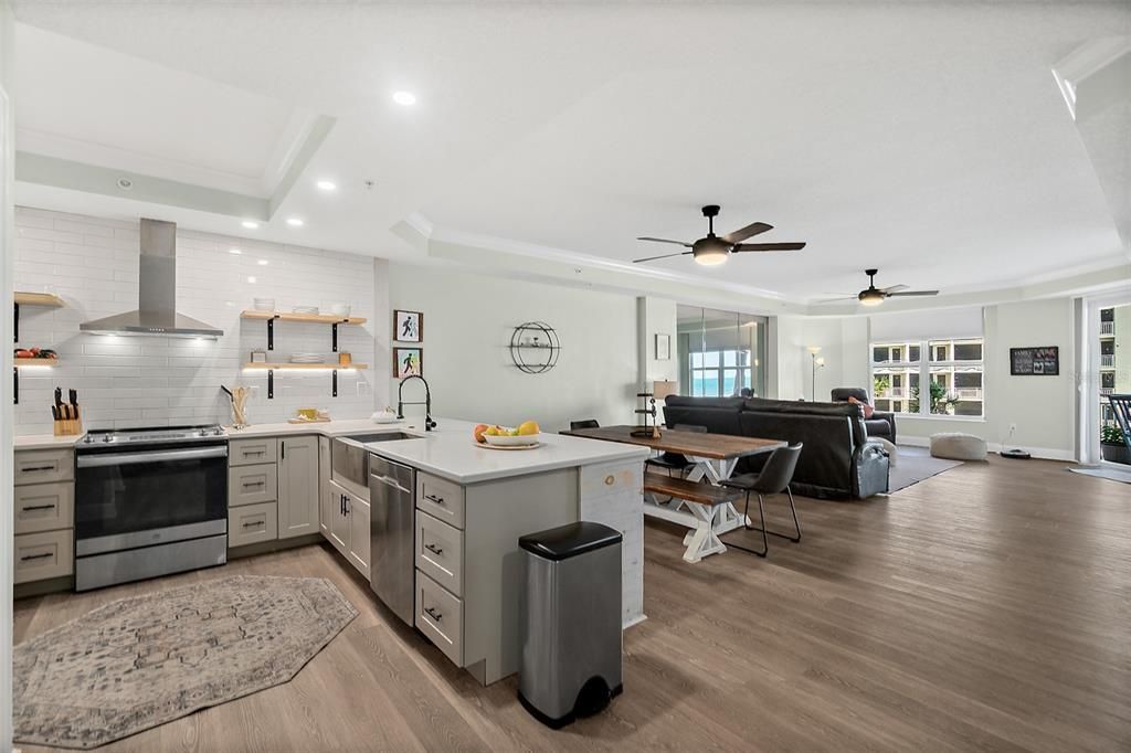Active With Contract: $569,900 (3 beds, 3 baths, 1980 Square Feet)