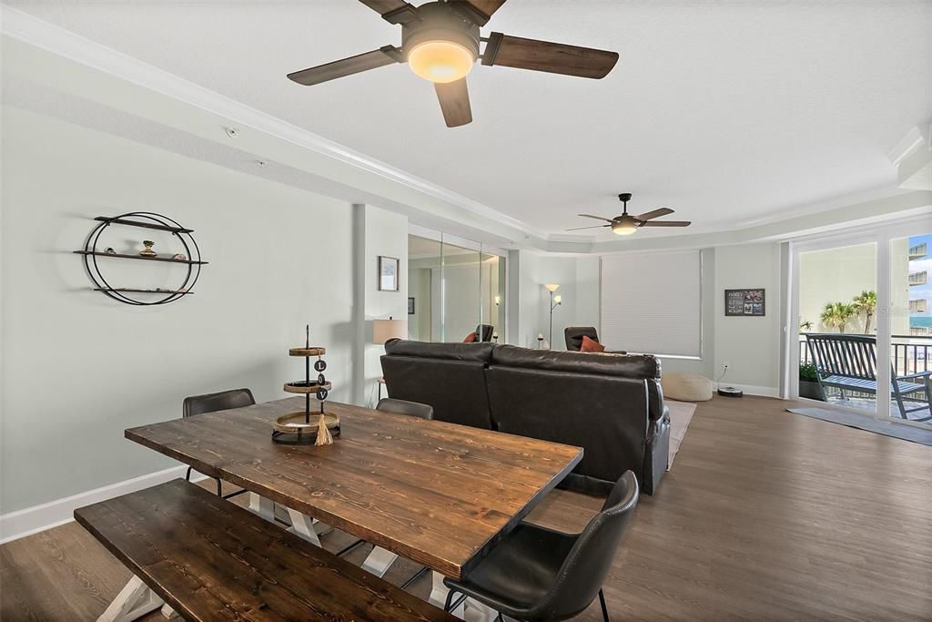 Active With Contract: $569,900 (3 beds, 3 baths, 1980 Square Feet)