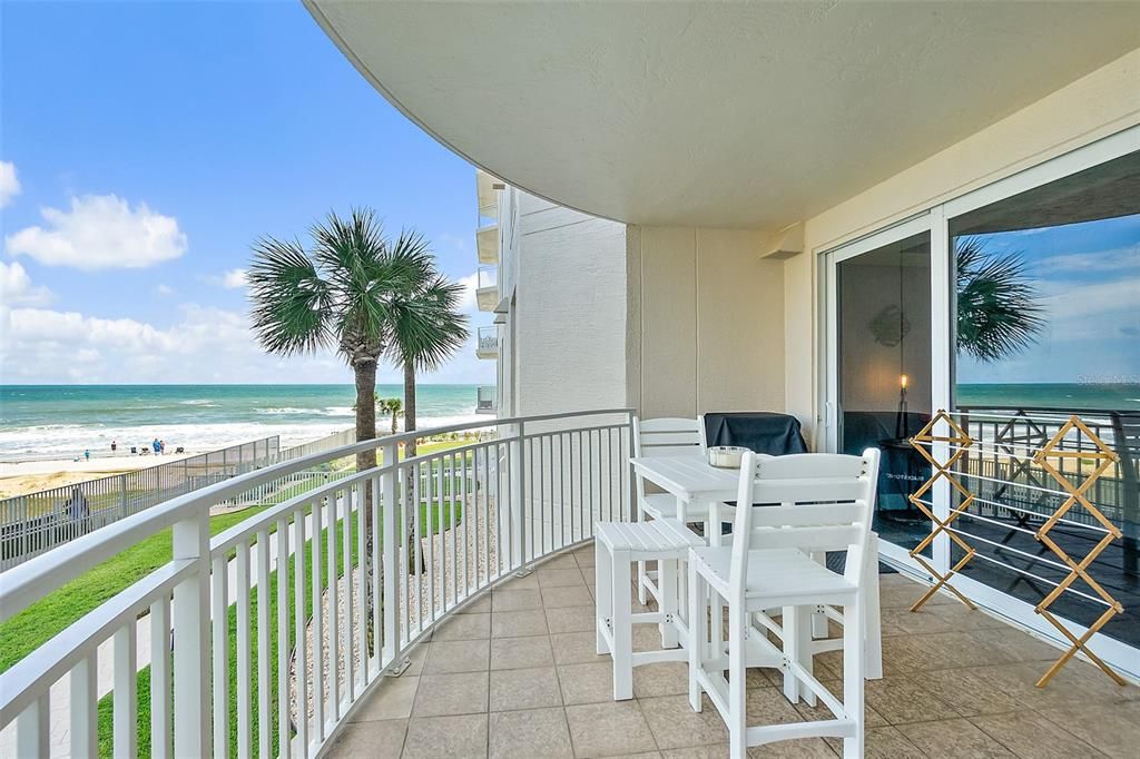 Active With Contract: $569,900 (3 beds, 3 baths, 1980 Square Feet)