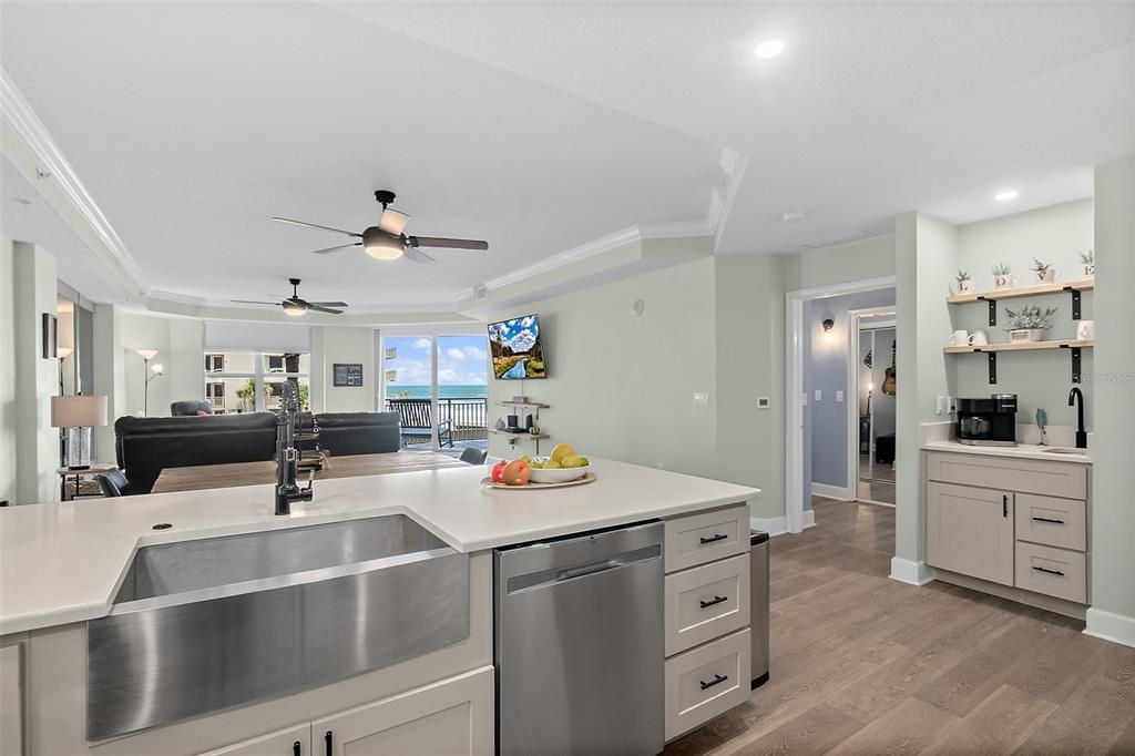 Active With Contract: $569,900 (3 beds, 3 baths, 1980 Square Feet)