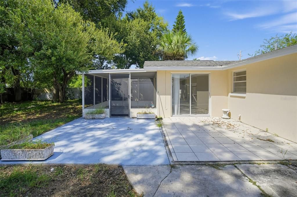 For Sale: $249,900 (3 beds, 2 baths, 1303 Square Feet)