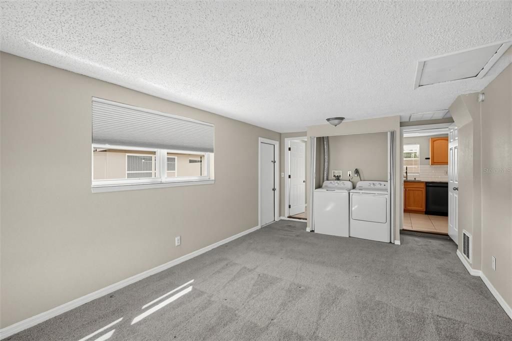 For Sale: $249,900 (3 beds, 2 baths, 1303 Square Feet)