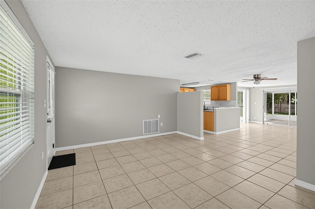 For Sale: $249,900 (3 beds, 2 baths, 1303 Square Feet)