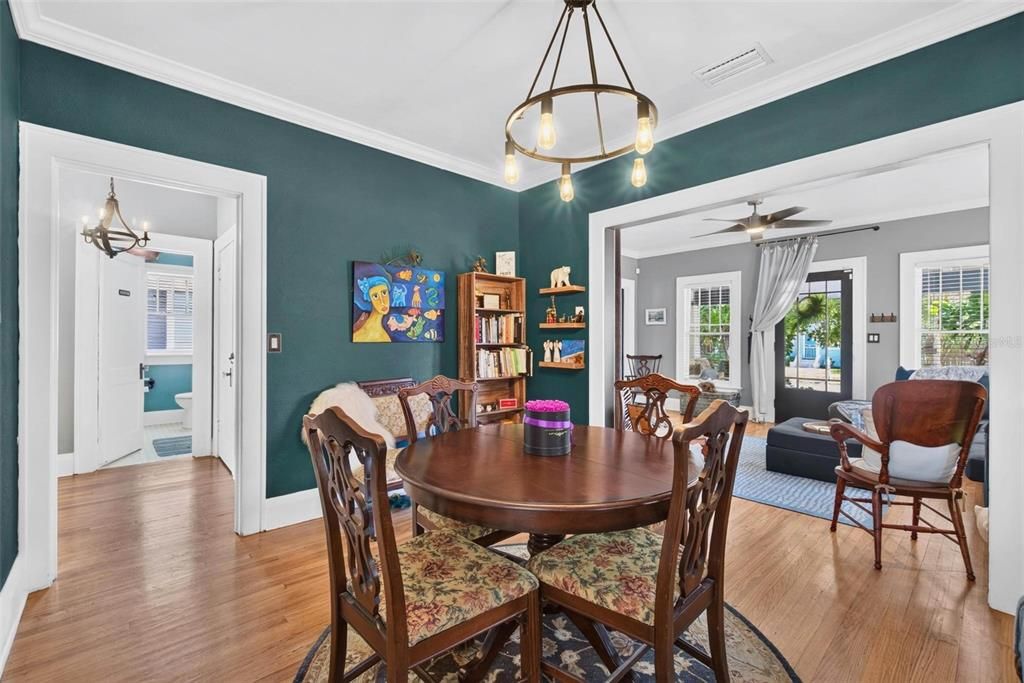 For Sale: $649,000 (3 beds, 3 baths, 1562 Square Feet)