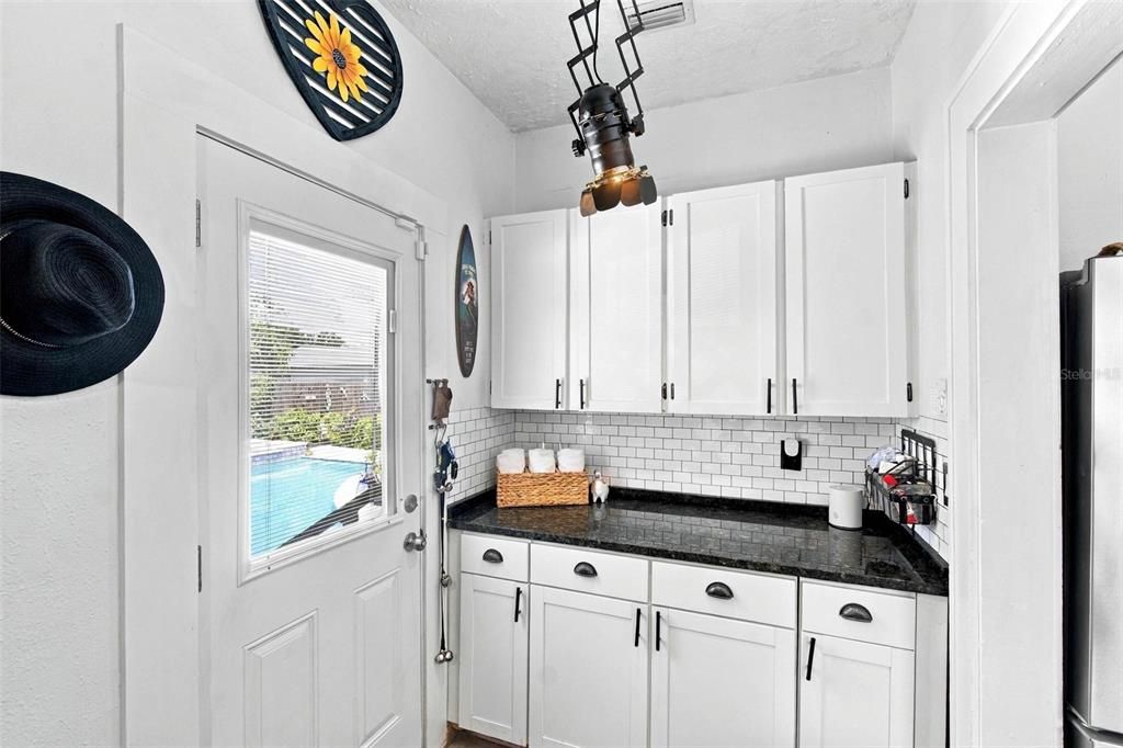 For Sale: $649,000 (3 beds, 3 baths, 1562 Square Feet)
