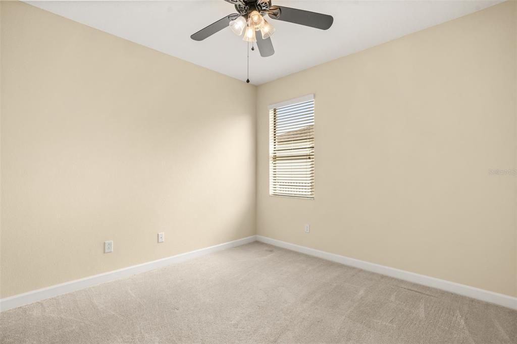 En Venta: $649,990 (5 camas, 3 baños, 2940 Pies cuadrados)