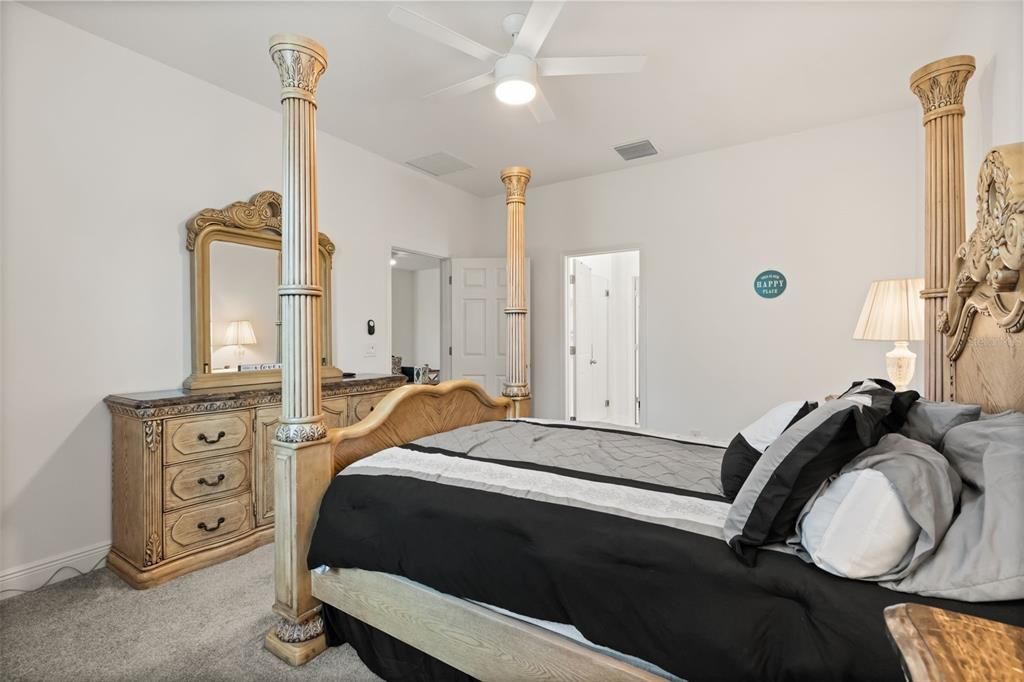 For Rent: $2,800 (4 beds, 2 baths, 1850 Square Feet)