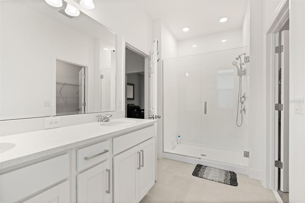 For Rent: $2,800 (4 beds, 2 baths, 1850 Square Feet)