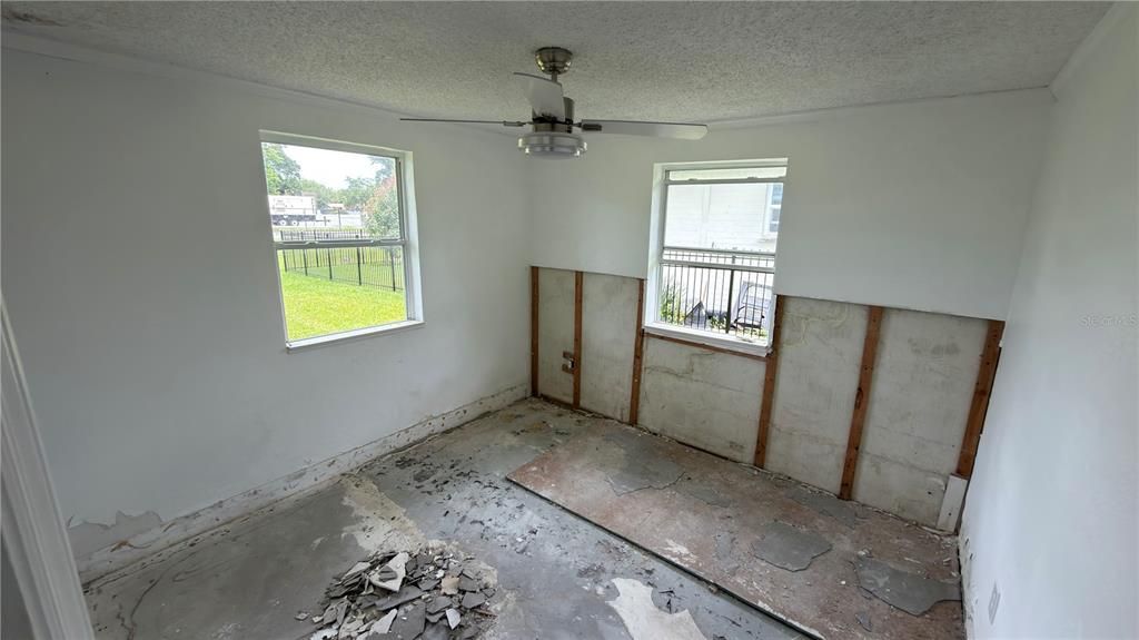 En Venta: $129,900 (3 camas, 1 baños, 1000 Pies cuadrados)