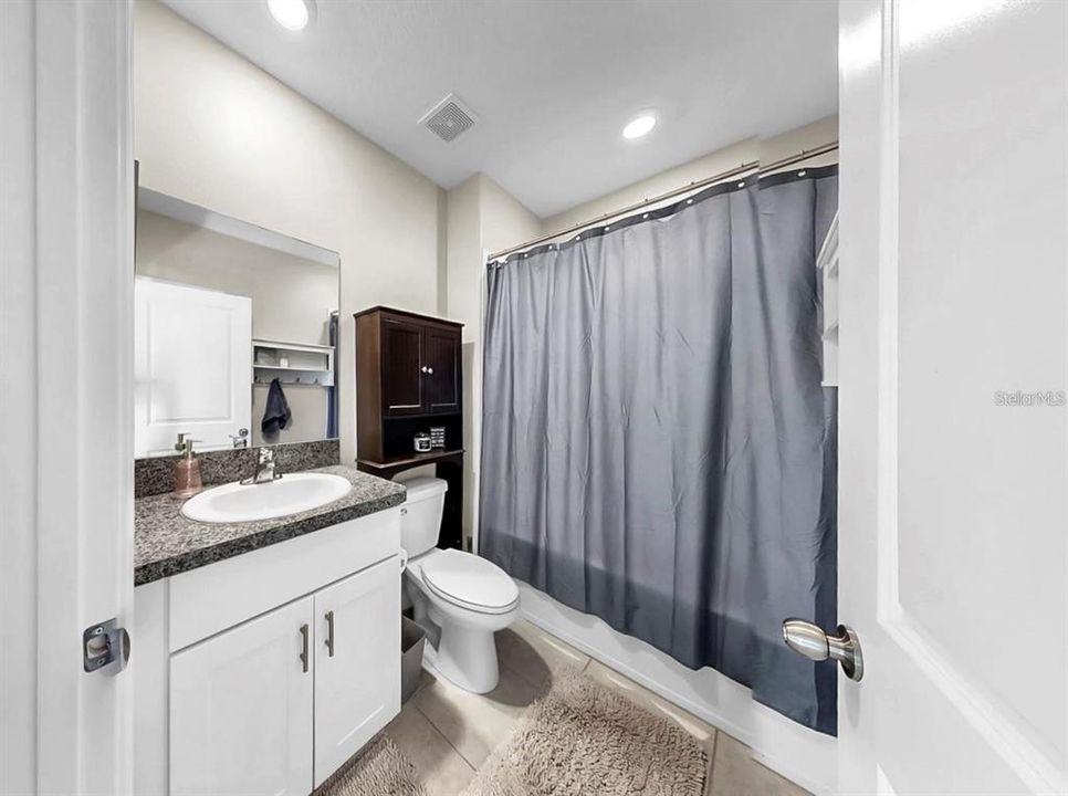 En Venta: $489,900 (6 camas, 3 baños, 3130 Pies cuadrados)