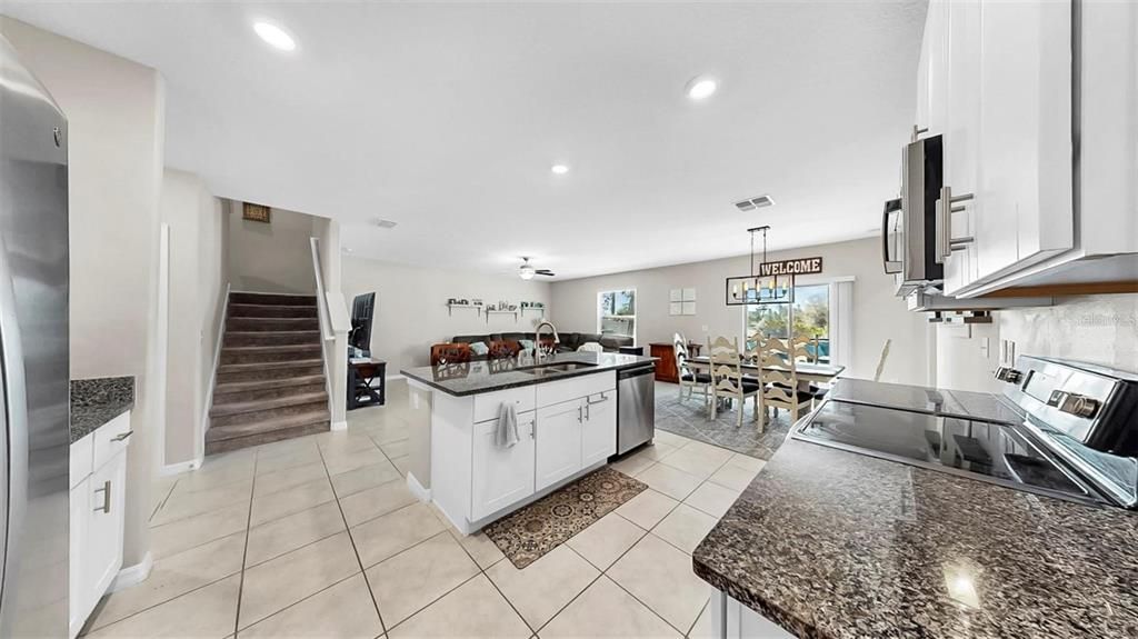 En Venta: $489,900 (6 camas, 3 baños, 3130 Pies cuadrados)