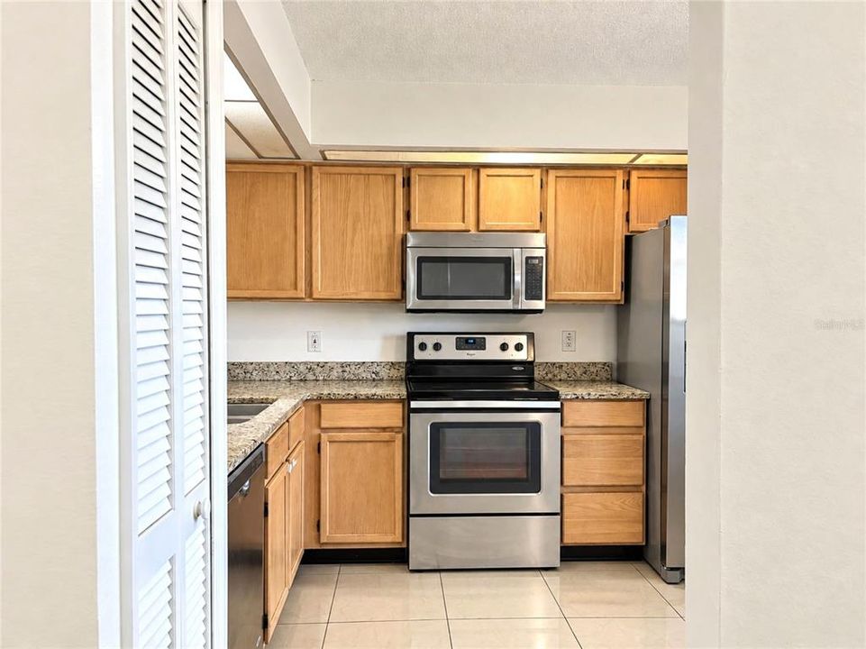For Rent: $1,615 (2 beds, 2 baths, 1013 Square Feet)