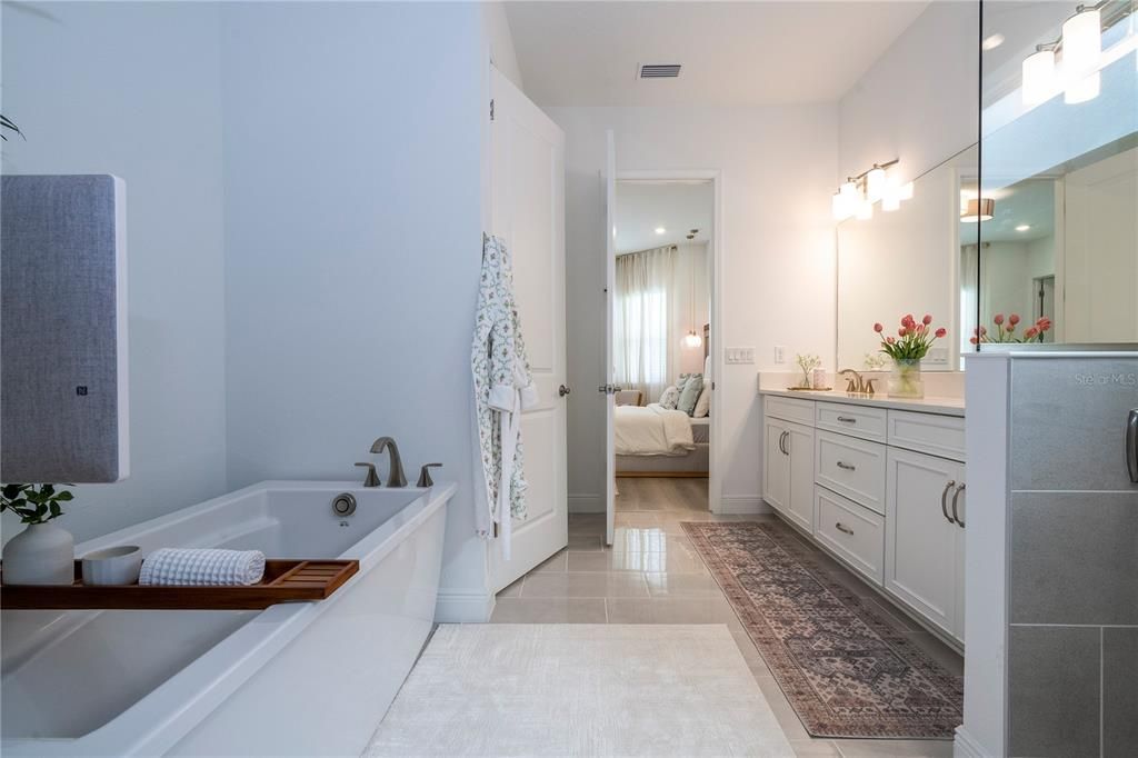 For Sale: $1,290,000 (5 beds, 3 baths, 3115 Square Feet)