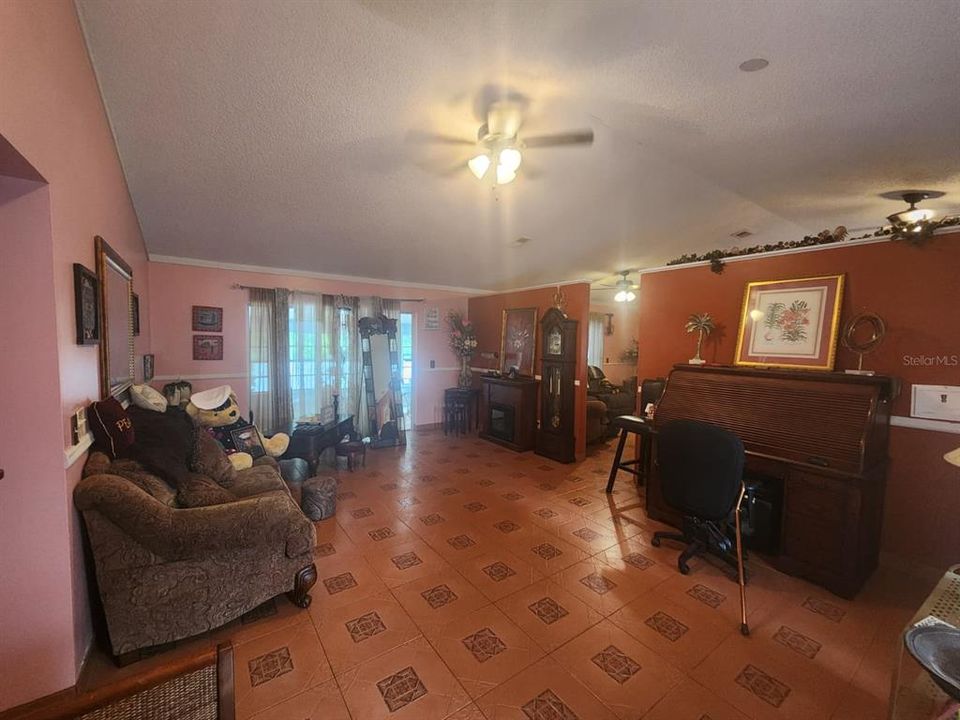 For Sale: $370,000 (4 beds, 2 baths, 2127 Square Feet)