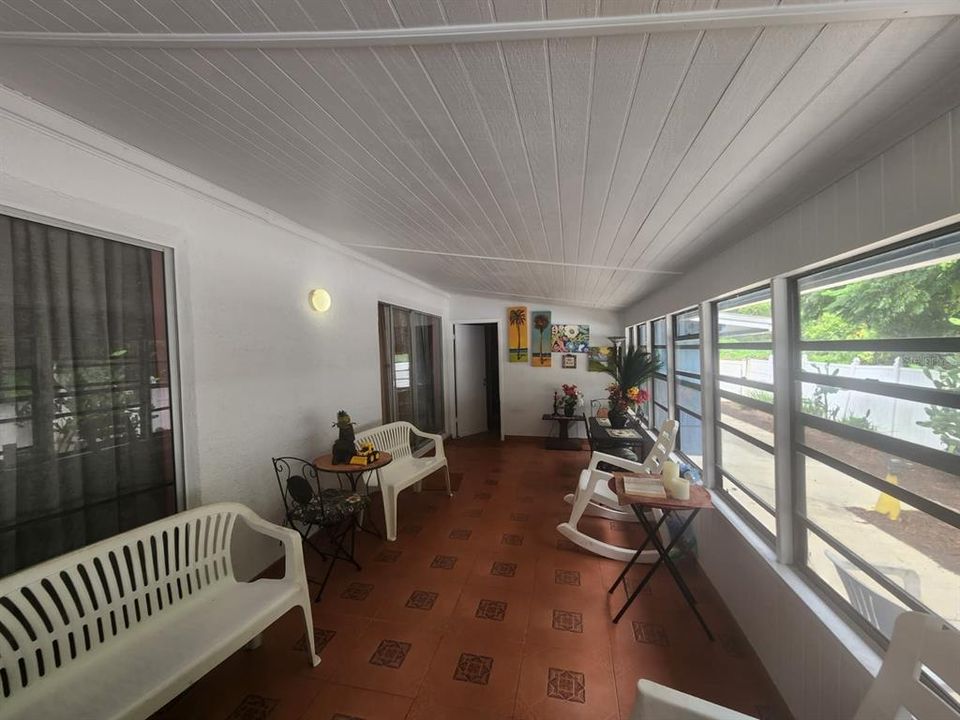 For Sale: $370,000 (4 beds, 2 baths, 2127 Square Feet)