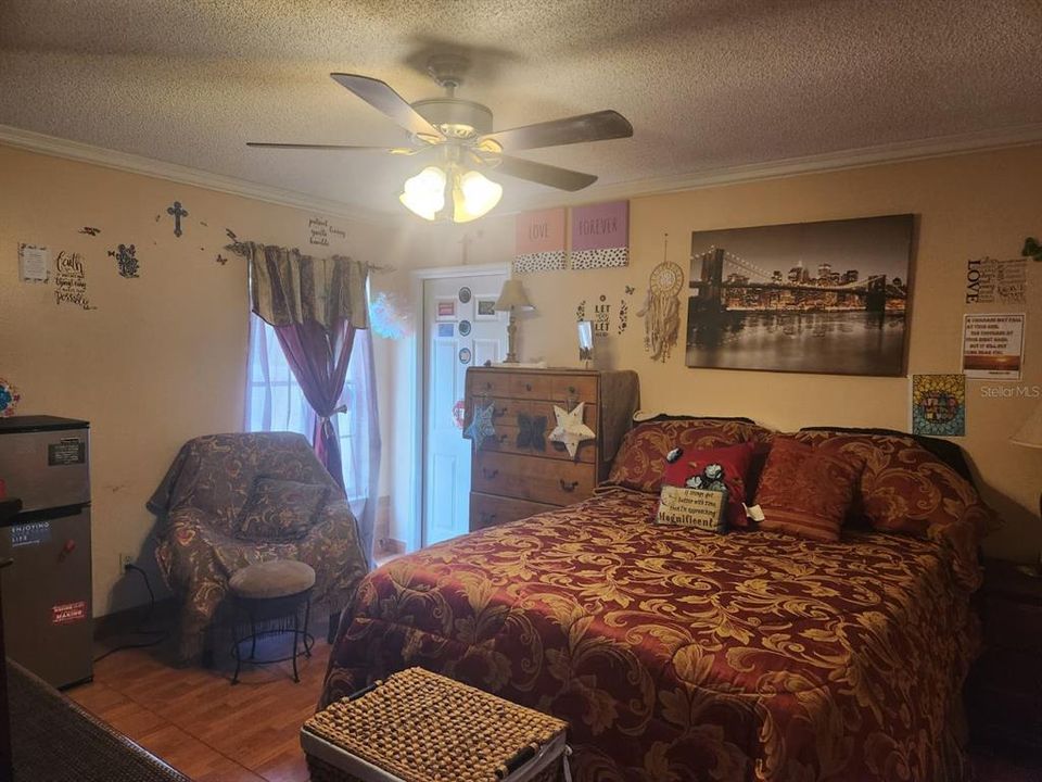 For Sale: $370,000 (4 beds, 2 baths, 2127 Square Feet)