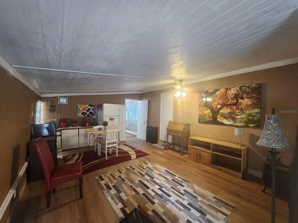 For Sale: $370,000 (4 beds, 2 baths, 2127 Square Feet)