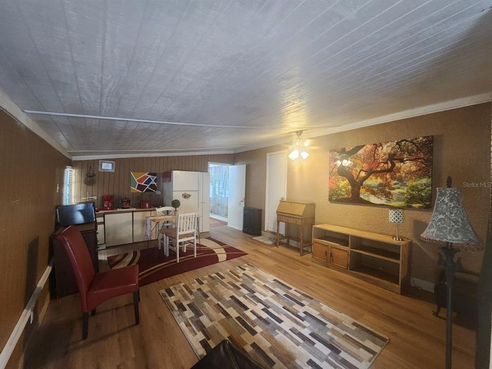 For Sale: $370,000 (4 beds, 2 baths, 2127 Square Feet)